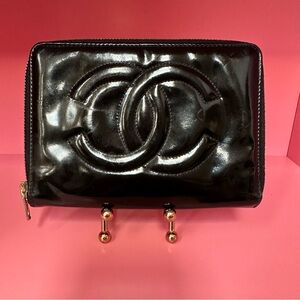 Chanel Black Patent Leather Wallet